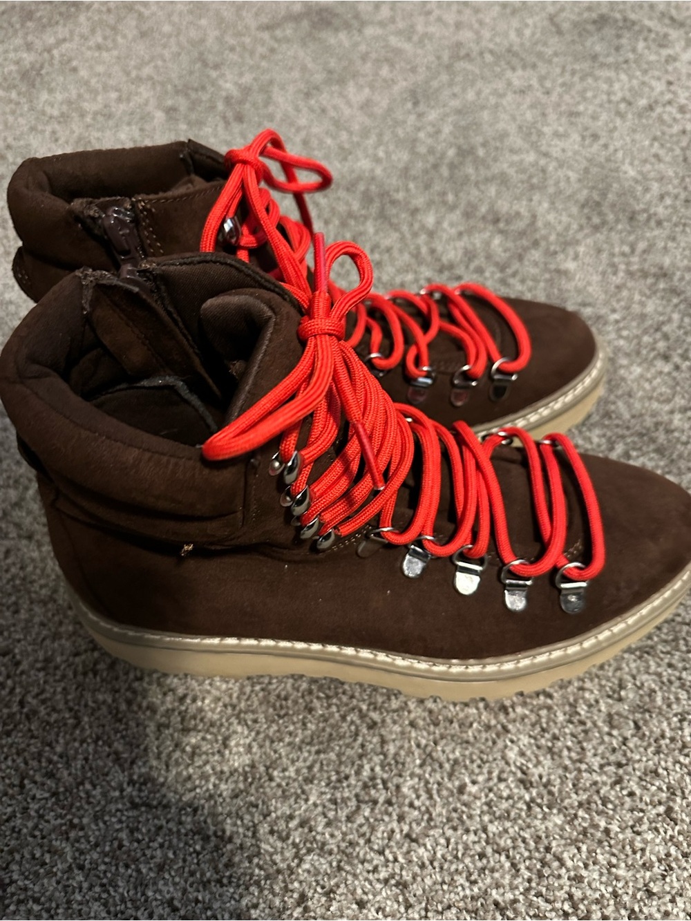 Madden Girl Tipperr Women’s 8M Brown Hiking Boots Red Laces Lug Sole Ankle